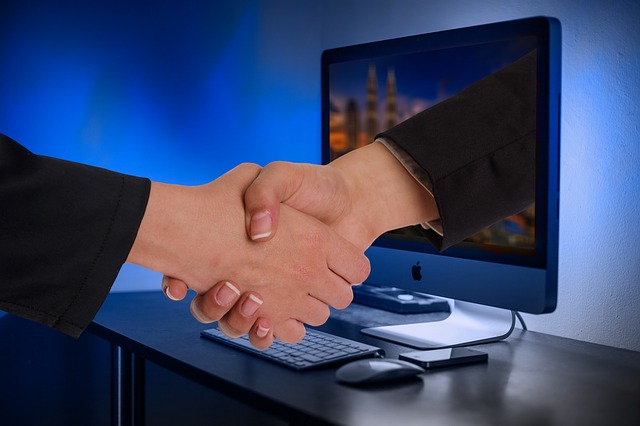 social media trust photo
